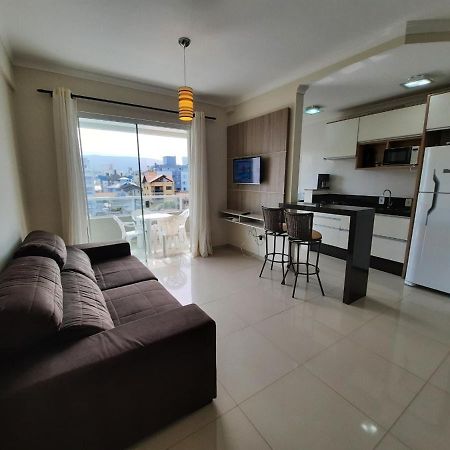 Apartamento 3 Quartos 8 Pessoas A 50 Mts Da Praia De Bombas, A 100M Da Passarela Do Ribeiro Bombinhas Exterior photo